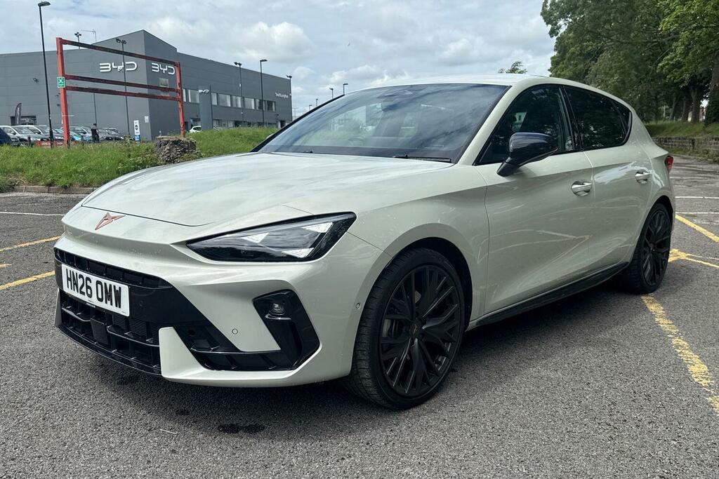 Cupra Leon 1.5 Etsi 150 V3 Dsg Delivery Mileage Grey #21