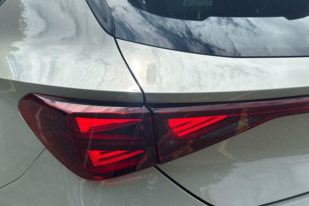 Cupra Leon 1.5 Etsi 150 V3 Dsg Delivery Mileage Grey #44