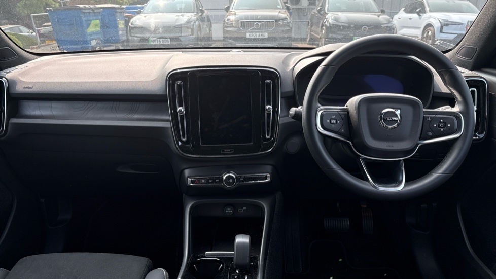 Volvo EX40 Black Edition Plus, Single Motor Extended Range, E Black #5