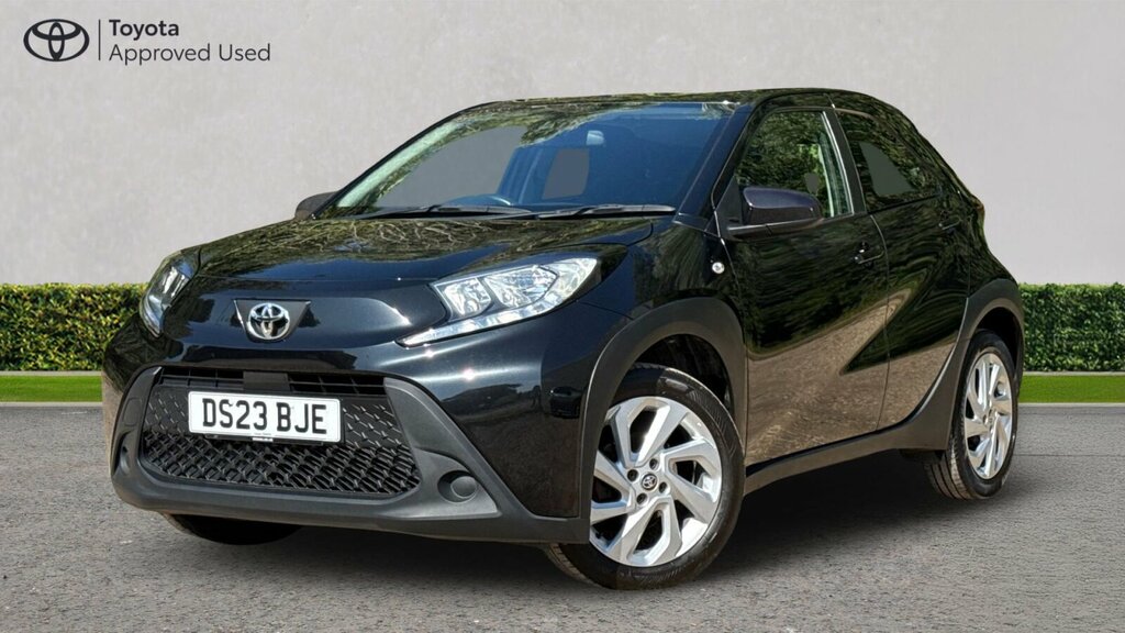 Toyota Aygo X 1.0 Vvt-i Pure Hatchback Euro 6 DS23BJE Black #3