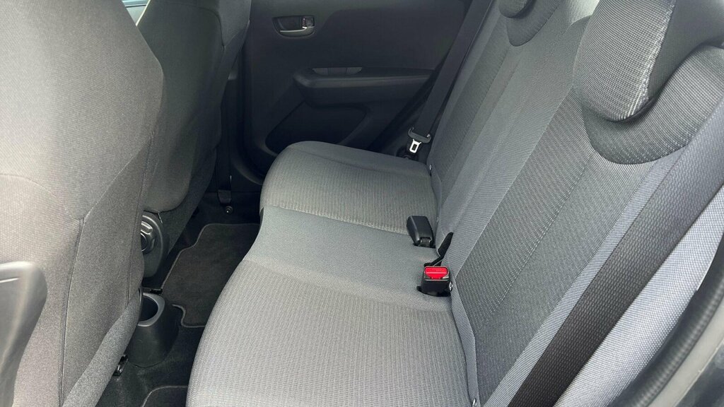 Toyota Aygo Hatchback Red #15