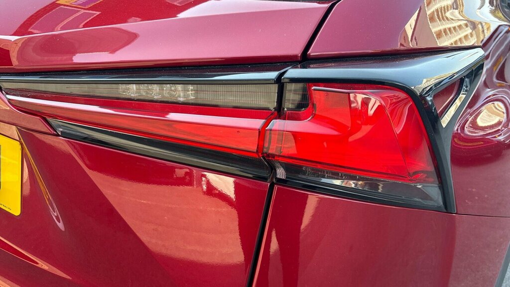 Lexus NX Estate 300H 2.5 White #20
