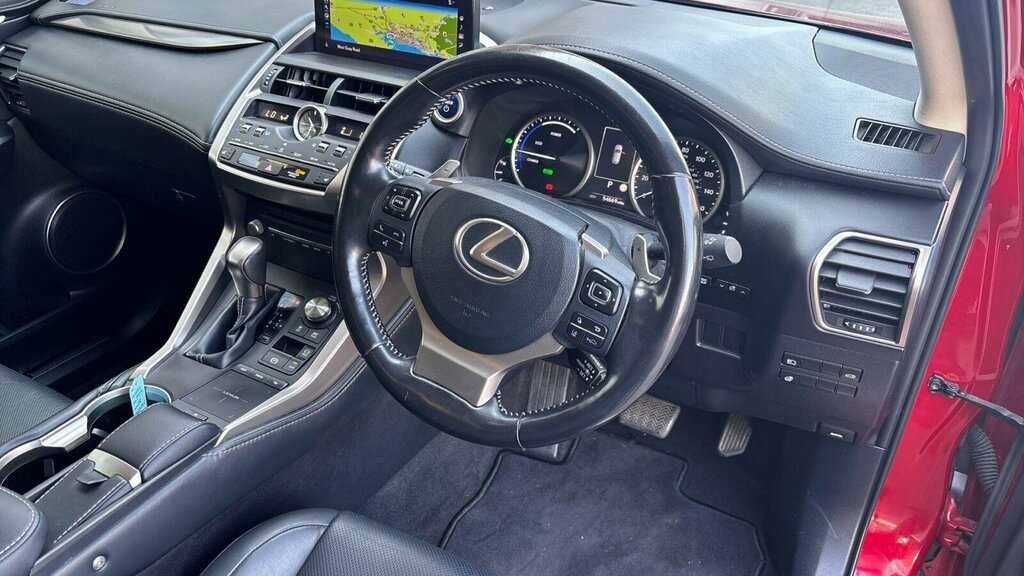 Lexus NX Estate 300H 2.5 White #7