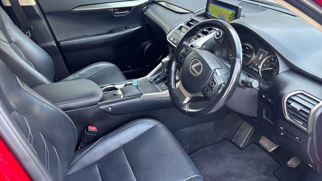 Lexus NX Estate 300H 2.5 White #12