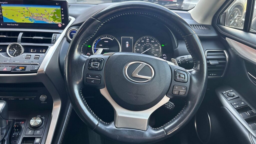 Lexus NX Estate 300H 2.5 White #10