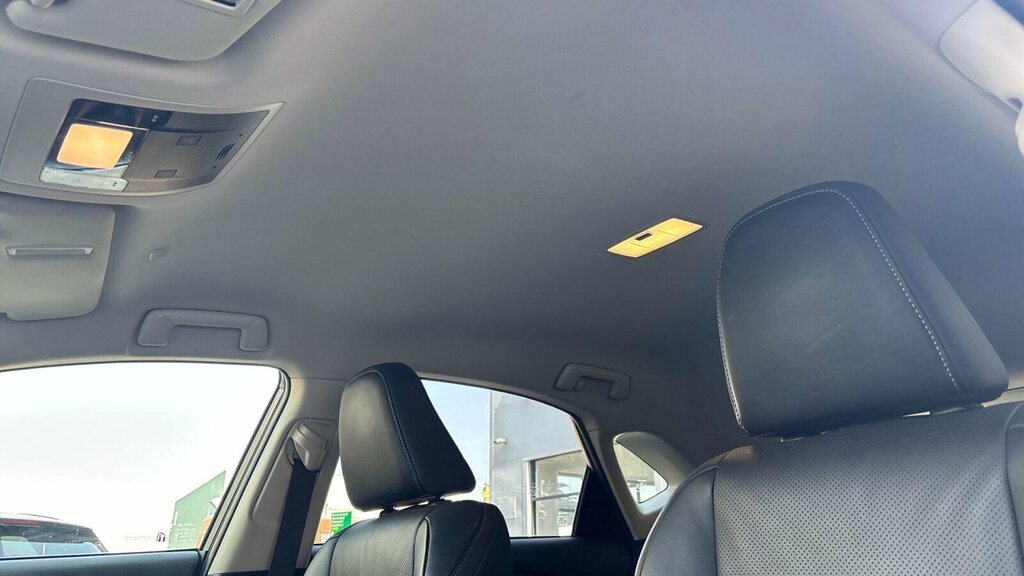 Lexus NX Estate 300H 2.5 White #18