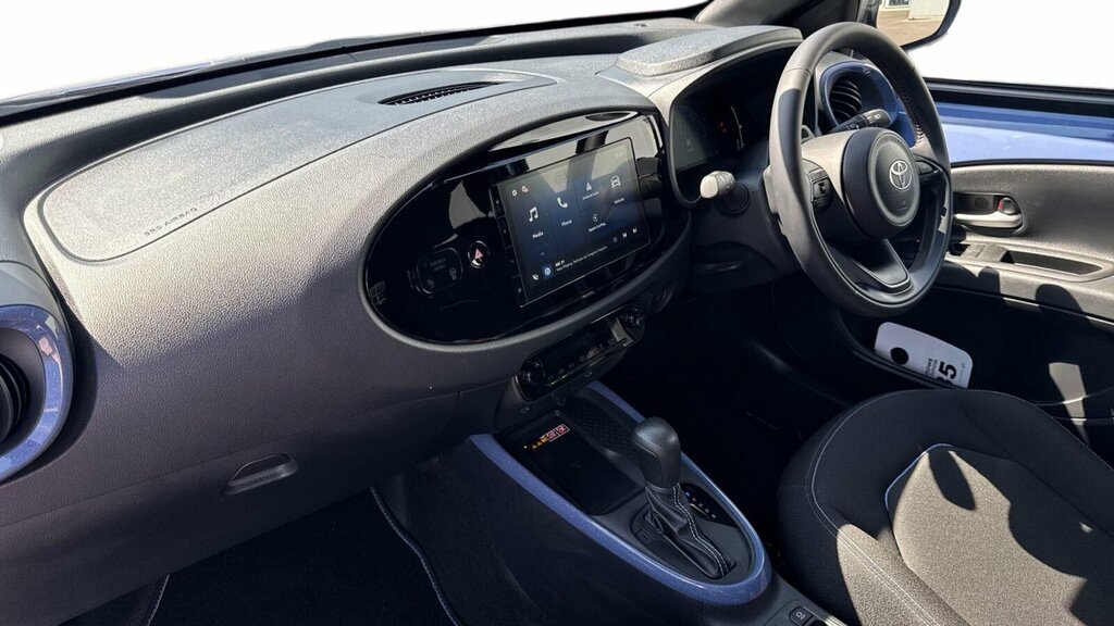 Toyota Aygo X 1.5H 49Kwh Design Cvt Euro 6 Ss HK75XOY #5