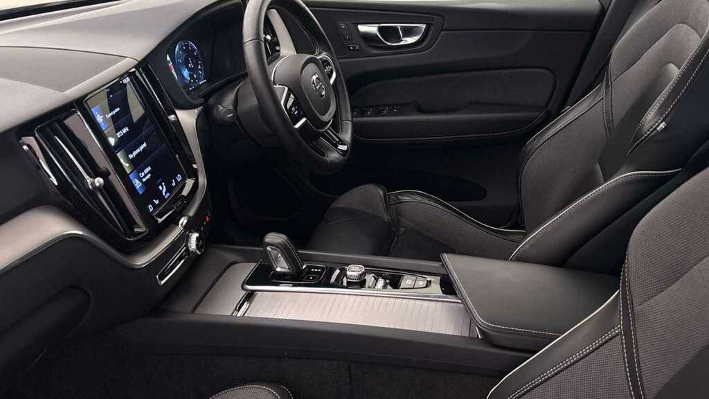 Volvo XC60 R-design, B5 Awd Mild Hybrid Black #6