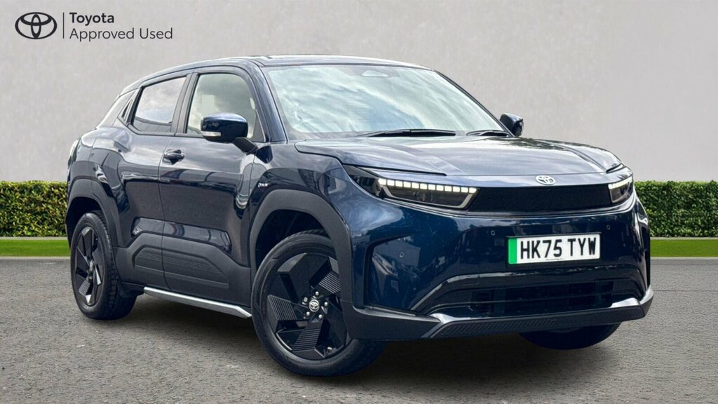 Toyota Urban Cruiser 61Kwh Design Blue