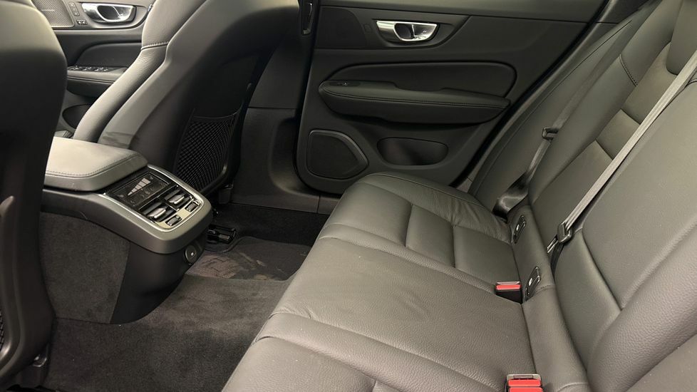 Volvo V60 2.0 B4p Plus Dark 7 Speed Grey #13