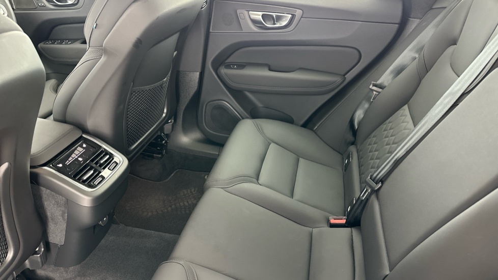 Volvo XC60 Plus, B5 Awd Mild Hybrid, Dark #2