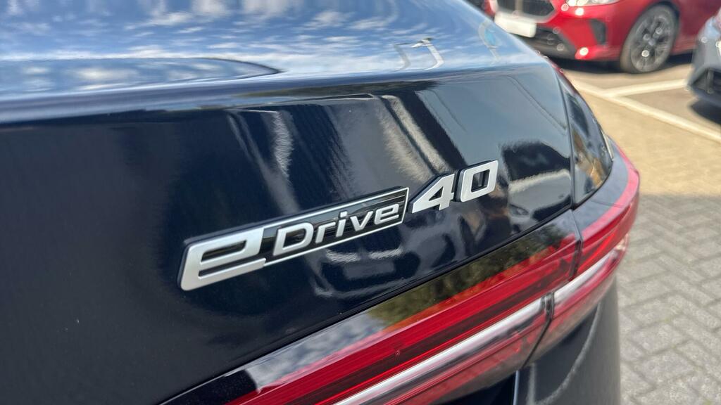 BMW i5 40 83.9Kwh M Sport Edrive Grey #25
