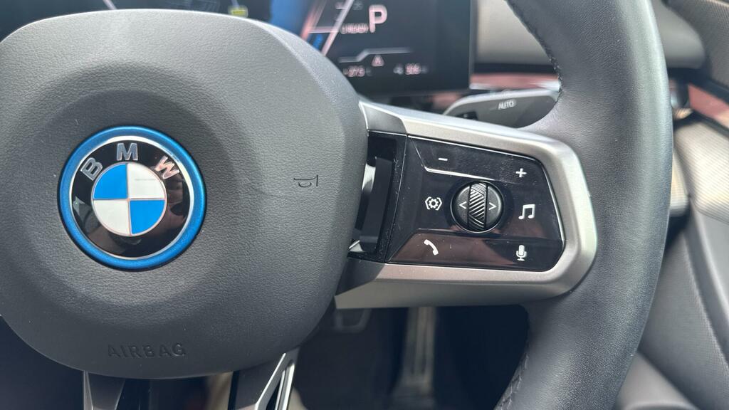 BMW i5 40 83.9Kwh M Sport Edrive Grey #18