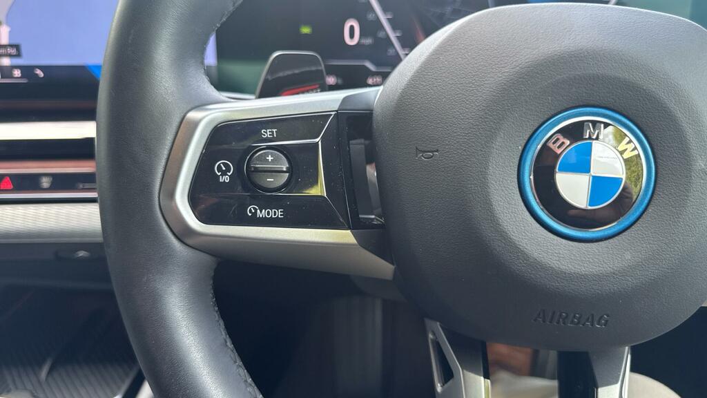 BMW i5 40 83.9Kwh M Sport Edrive Grey #17