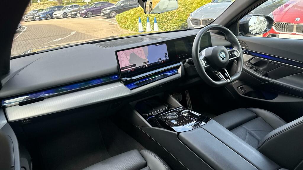 BMW i5 40 83.9Kwh M Sport Edrive Grey #7
