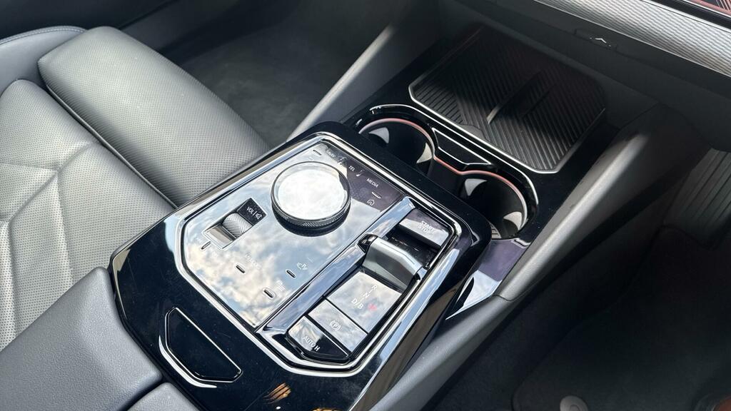 BMW i5 40 83.9Kwh M Sport Edrive Grey #10