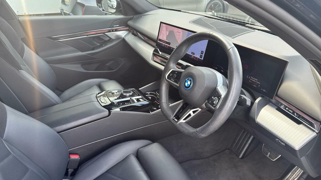 BMW i5 40 83.9Kwh M Sport Edrive Grey #6