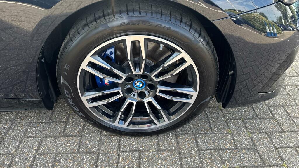 BMW i5 40 83.9Kwh M Sport Edrive Grey #56