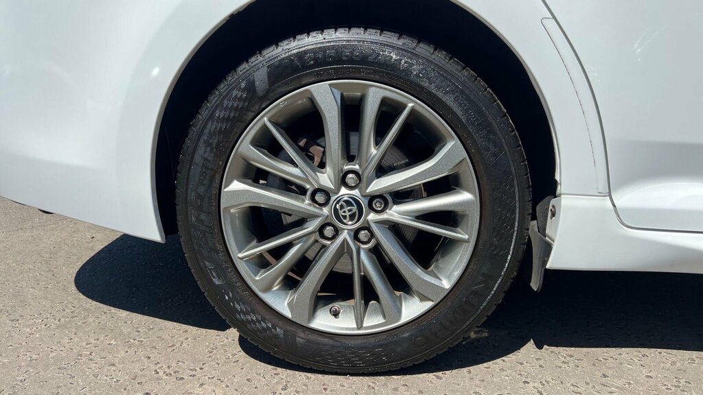 Toyota Avensis Active D-4d Grey #26