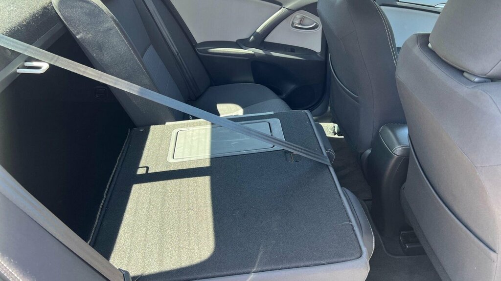 Toyota Avensis Active D-4d Grey #18