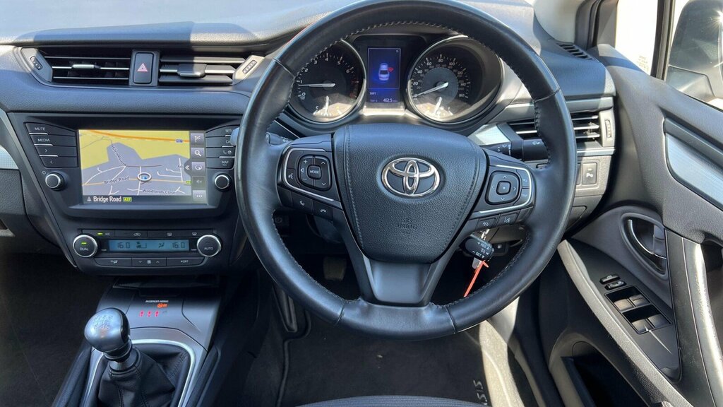 Toyota Avensis Active D-4d Grey #7