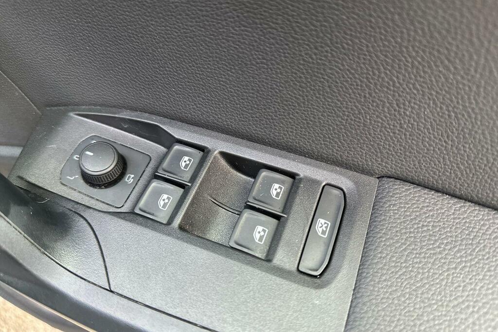 Seat Arona 1.0 Tsi 115 Se Technology Dsg Grey #18