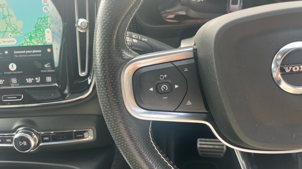 Volvo XC40 2.0 B5p R Design Pro Awd Black #18