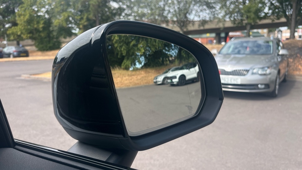 Volvo XC40 2.0 B5p R Design Pro Awd Black #28