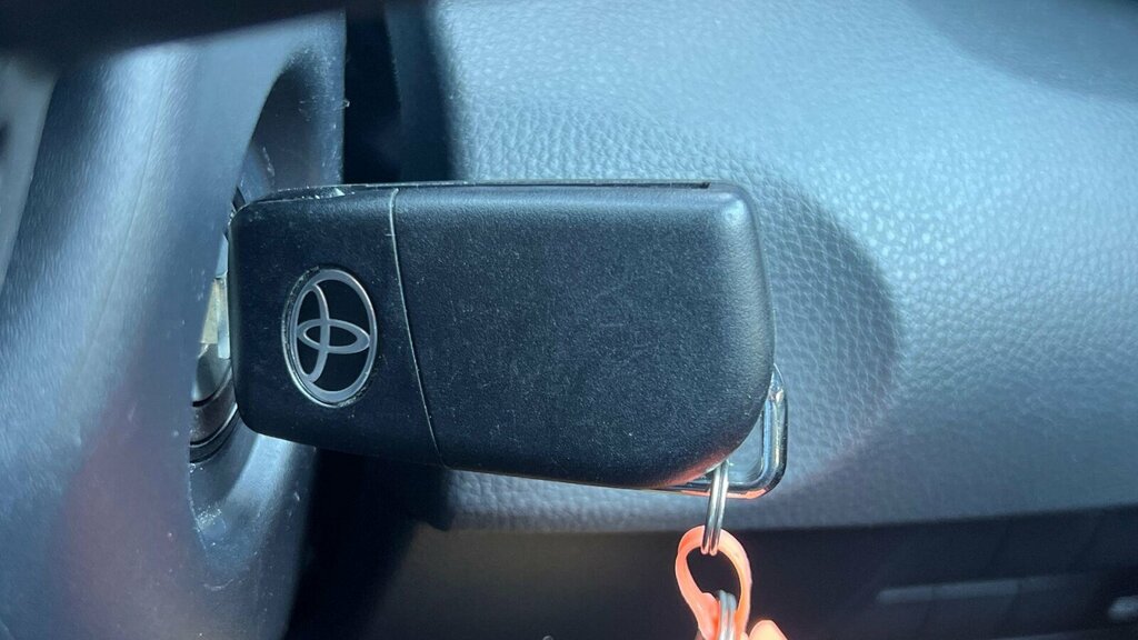 Toyota Yaris Yaris Excel Silver #16