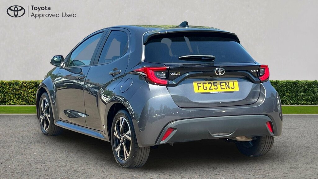 Toyota Yaris 1.5 Vvt-h Design E-cvt Euro 6 Ss Grey #4