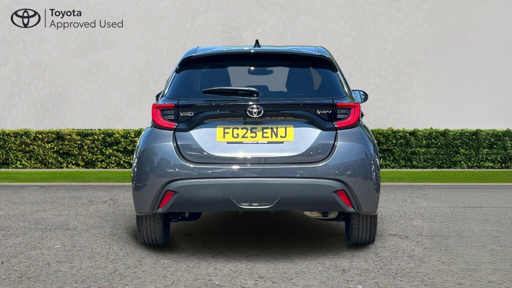 Toyota Yaris Yaris Excel Silver #27