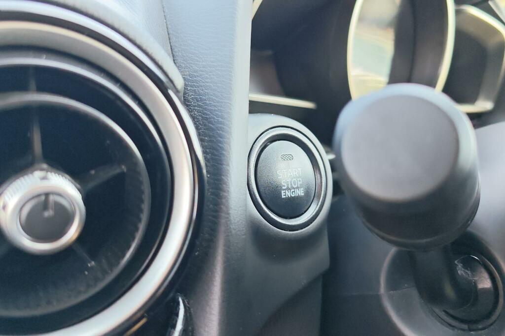 Mazda 2 1.5 Skyactiv-g Sport Nav Euro 6 Ss Red #14