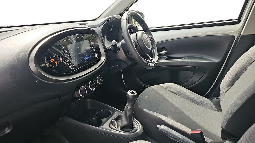 Toyota Aygo X 1.0 Vvt-i Pure Euro 6 Ss White #5