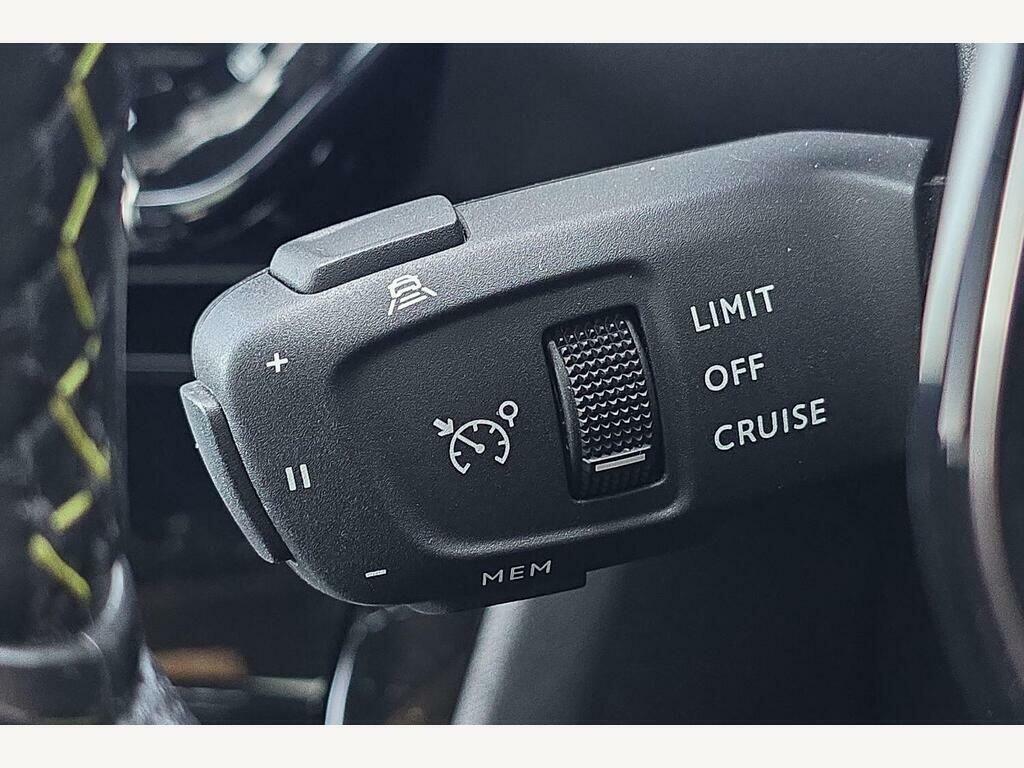 Peugeot 2008 2008 Gt Line Puretech Ss Grey #30