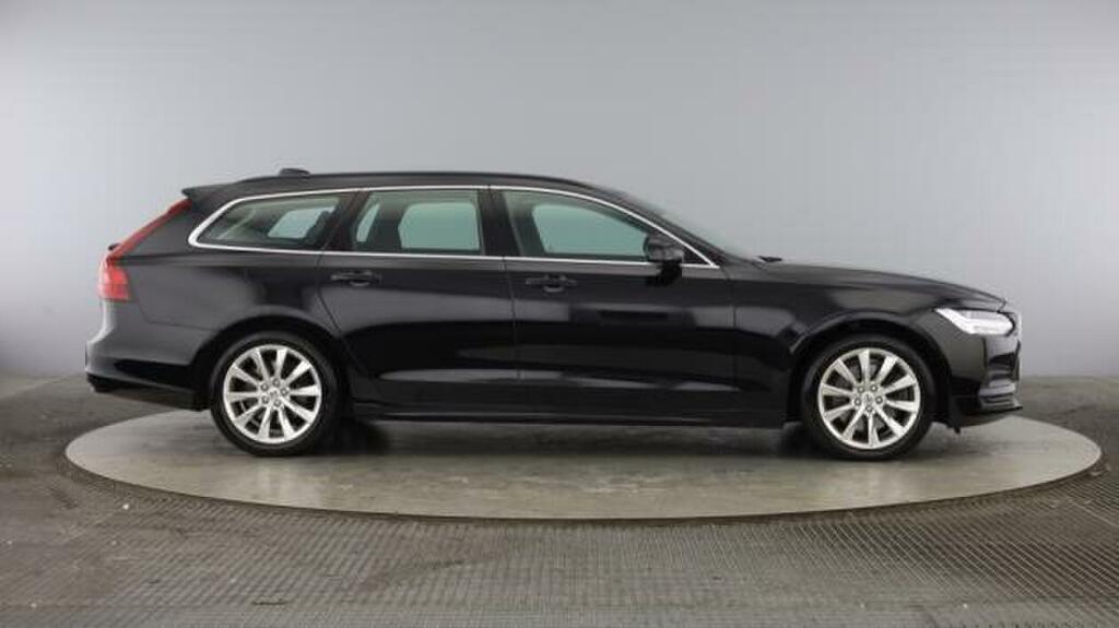 Volvo V90 Momentum, B4 Mild Hybrid Black #2