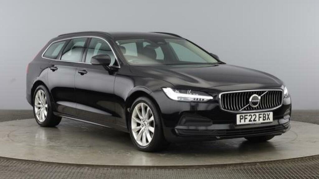 Volvo V90 Momentum, B4 Mild Hybrid Black