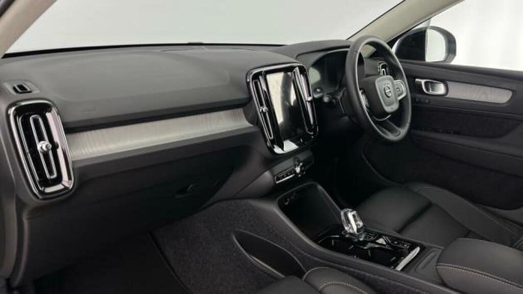 Volvo XC40 2.0 B3p Ultra Dark Black #11