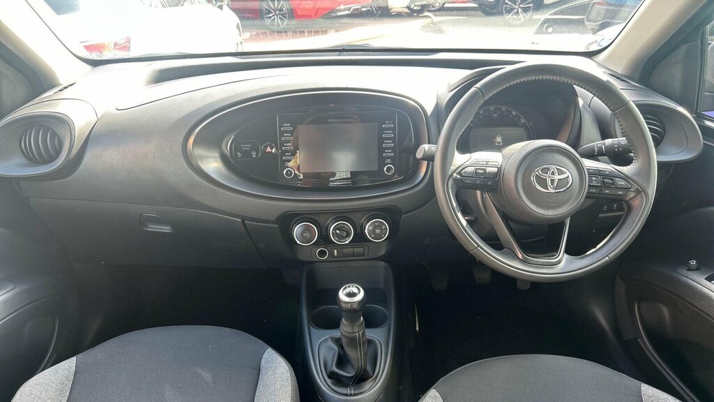 Toyota Aygo X Edge Green #7