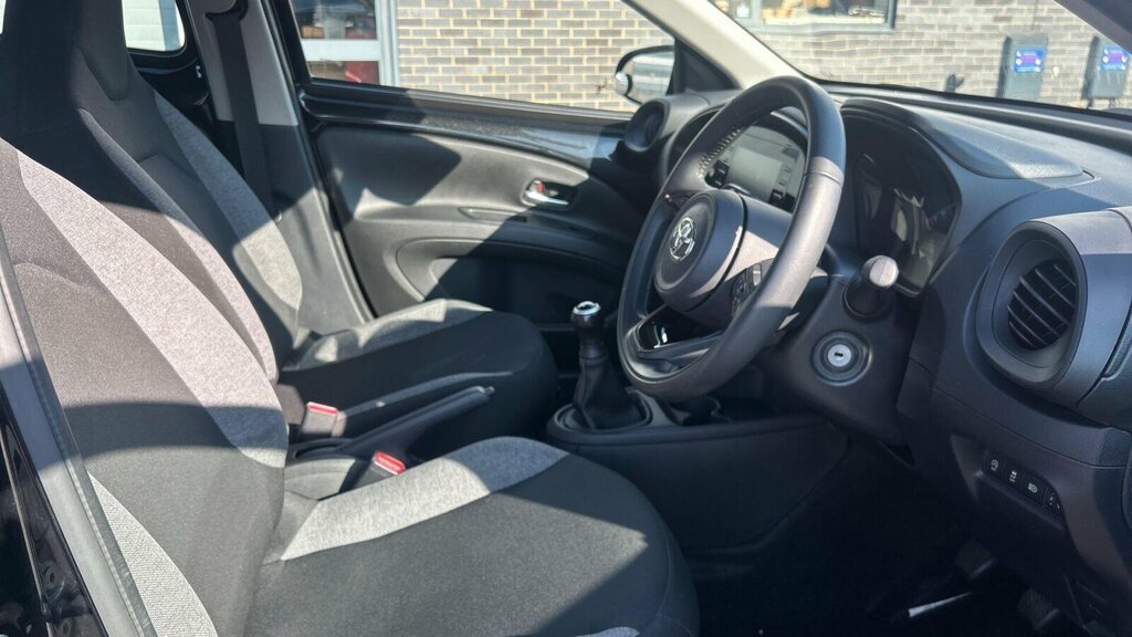 Toyota Aygo X Edge Green #12