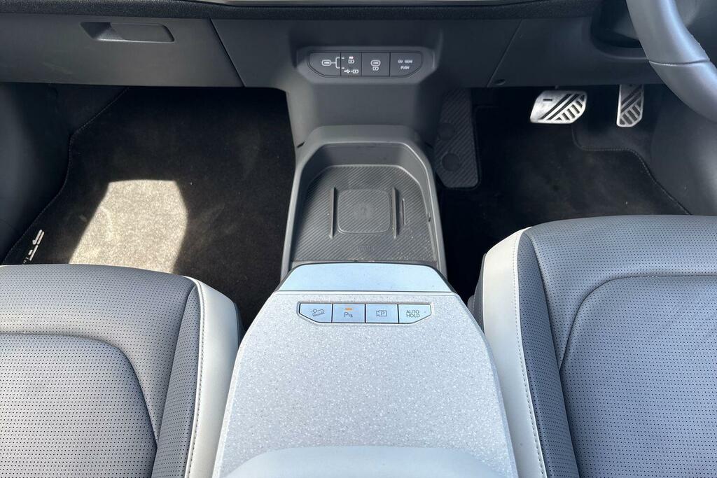Kia EV3 148Kw Air 81.4Kwh Estate SB26EKW Black #17