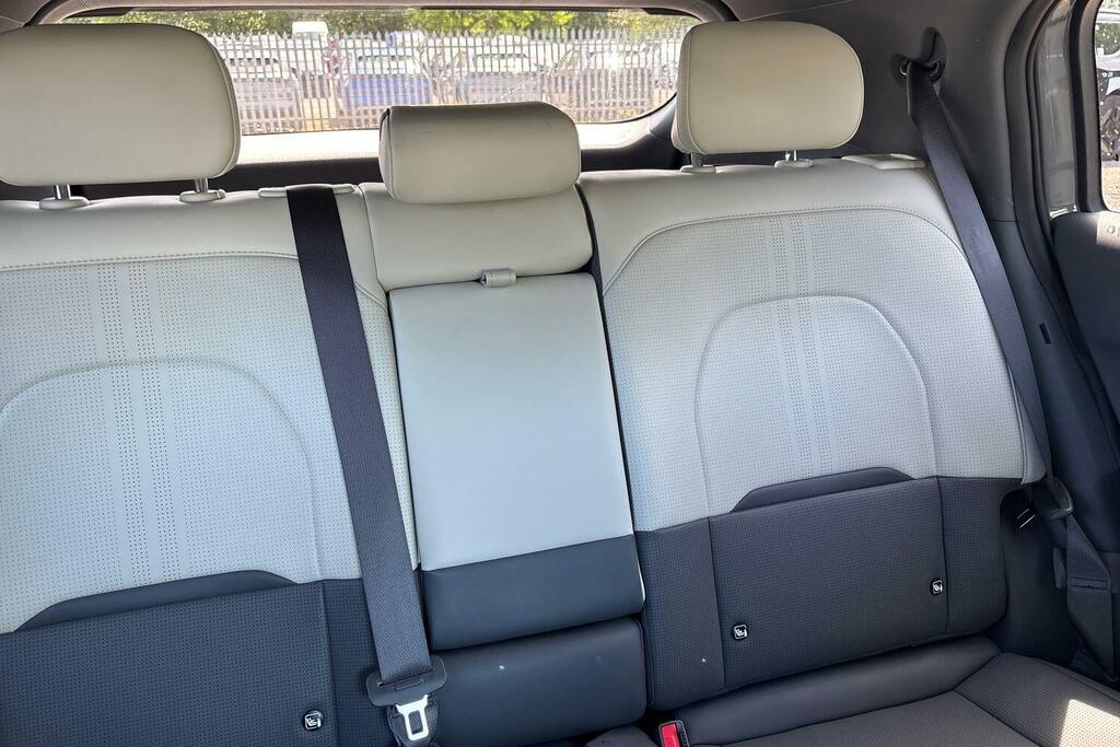 Kia EV3 148Kw Air 81.4Kwh Estate SB26EKW Black #19