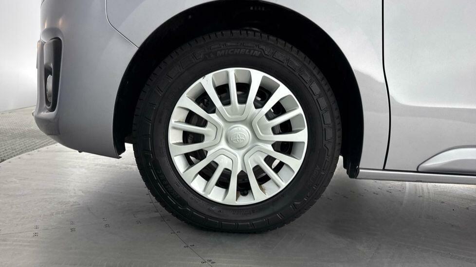Toyota Proace Verso 75Kwh Icon Long Mpv Lwb White #14