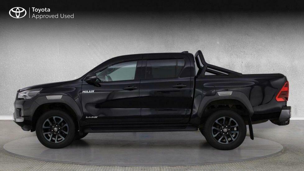 Toyota HILUX Gr Sport Dcab Pick Up 2.8 D-4d White #19