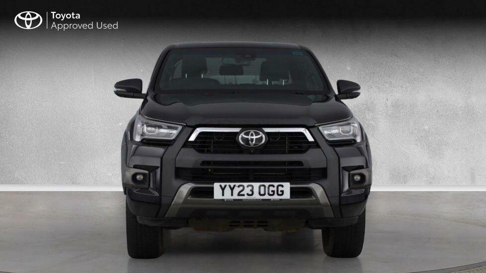 Toyota HILUX Gr Sport Dcab Pick Up 2.8 D-4d White #17