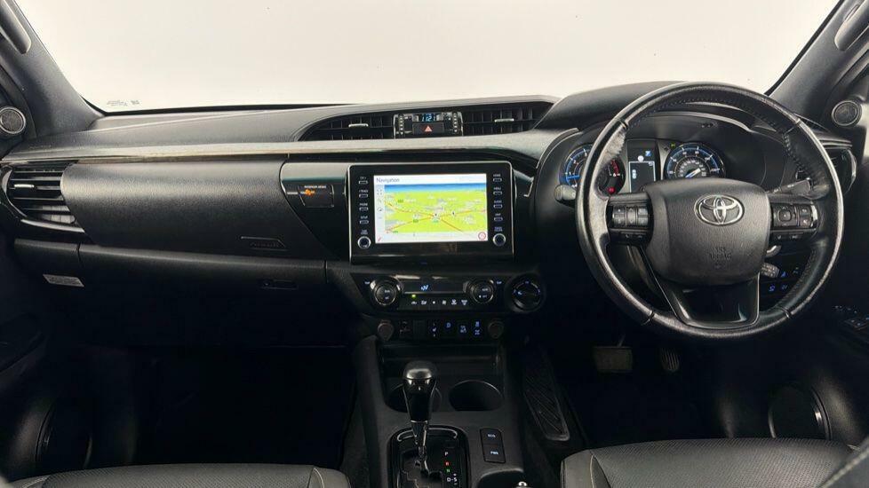 Toyota HILUX 2.8 D-4d Invincible X 4Wd Euro 6 Ss Black #6