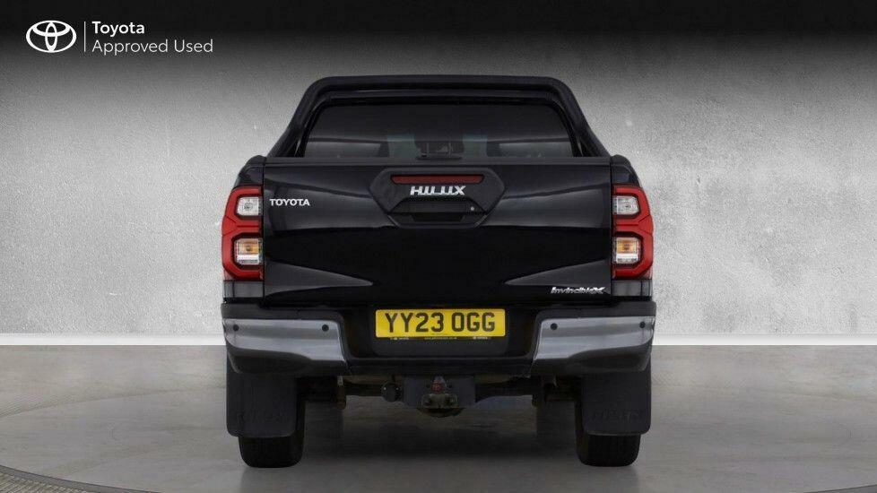 Toyota HILUX Gr Sport Dcab Pick Up 2.8 D-4d White #21