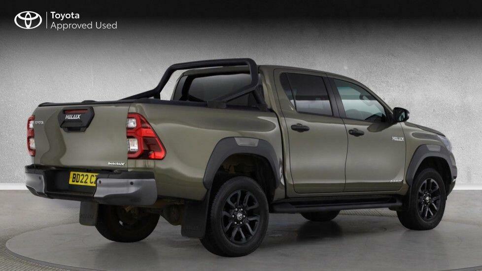 Toyota HILUX 2.8 D-4d Invincible X 4Wd Euro 6 Ss Brown #2