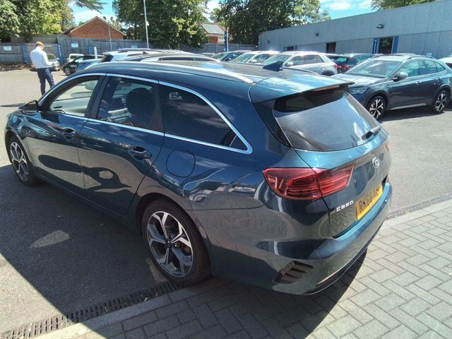 Kia Ceed 2018 1.6 Crdi 3 Sportswagon Euro Blue #5