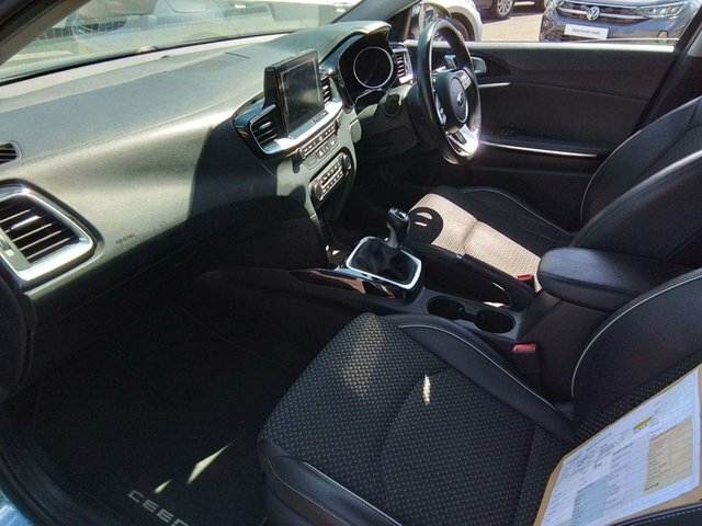 Kia Ceed Estate Estate 2015 - 2018 201867 Black #11