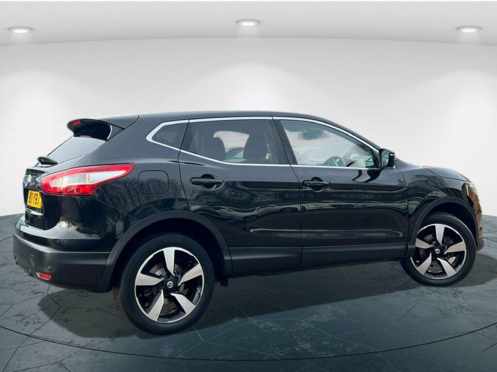 Nissan Qashqai 1.2 Dig-t N-connecta 2Wd Euro 6 Ss Black #3